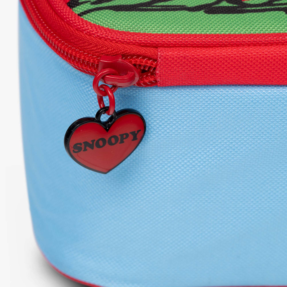 snoopy-s-doghouse-horizontal-lunch-cooler-bag-e1 00028034-Z.jpg