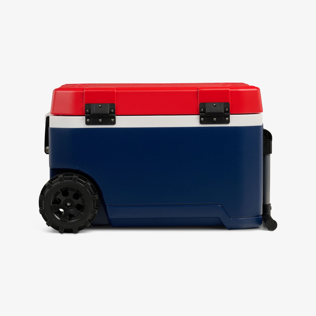 trailmate-75-qt-roller-cooler-c9 00035111-BK.jpg